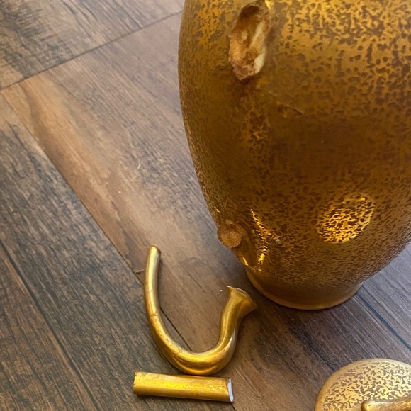 Luxurious Gold Coffee & Tea Set - Picture 8 of 11